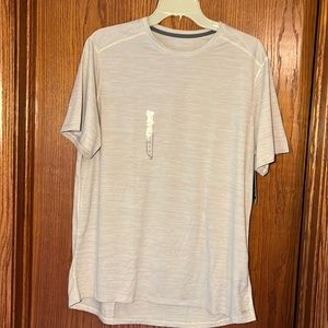 Men’s DSG athletic crew T shirt, NWT, dry wave fabric, cream color, size large